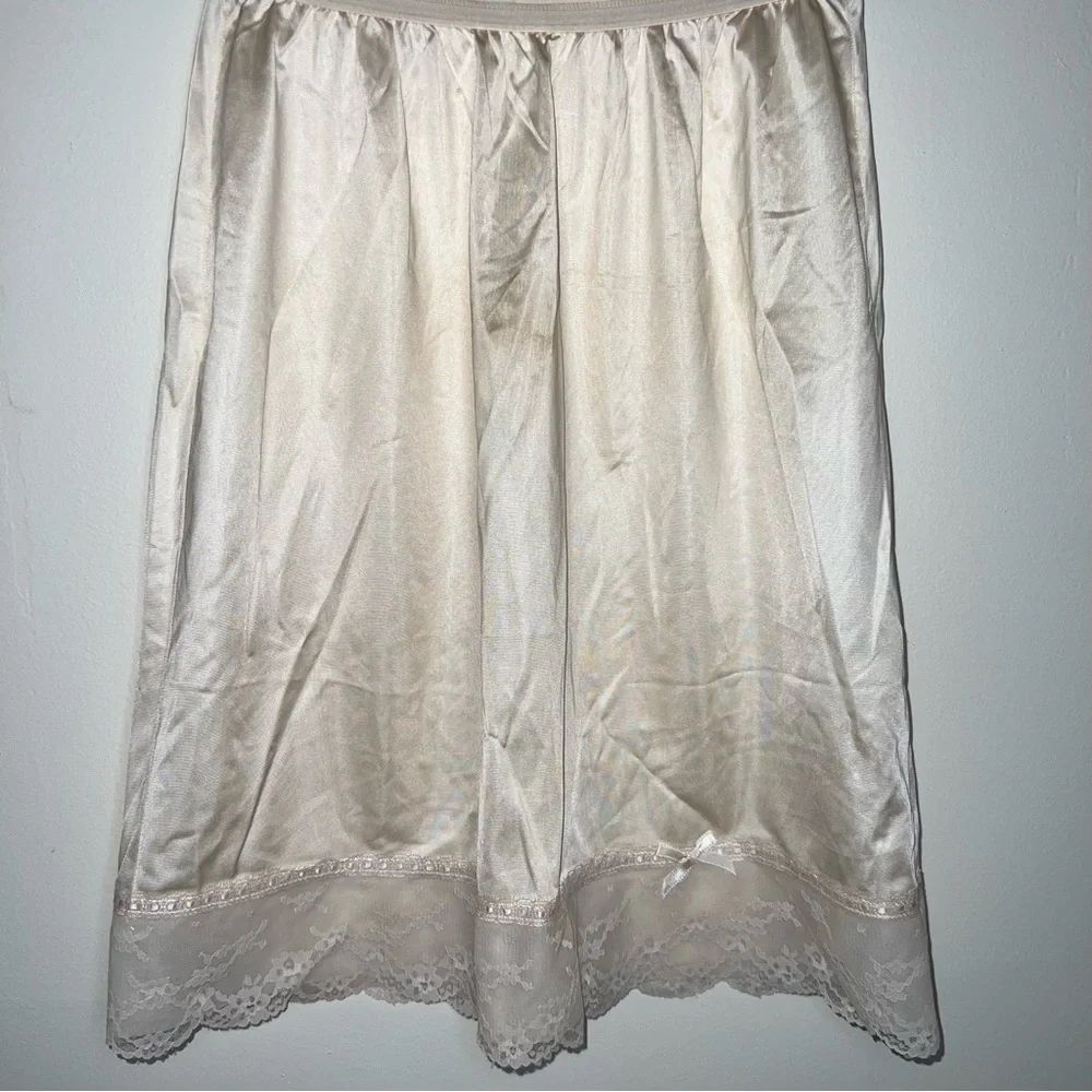 Vintage Kayser Cream Half Slip with Lace Hem and Bow Size Medium